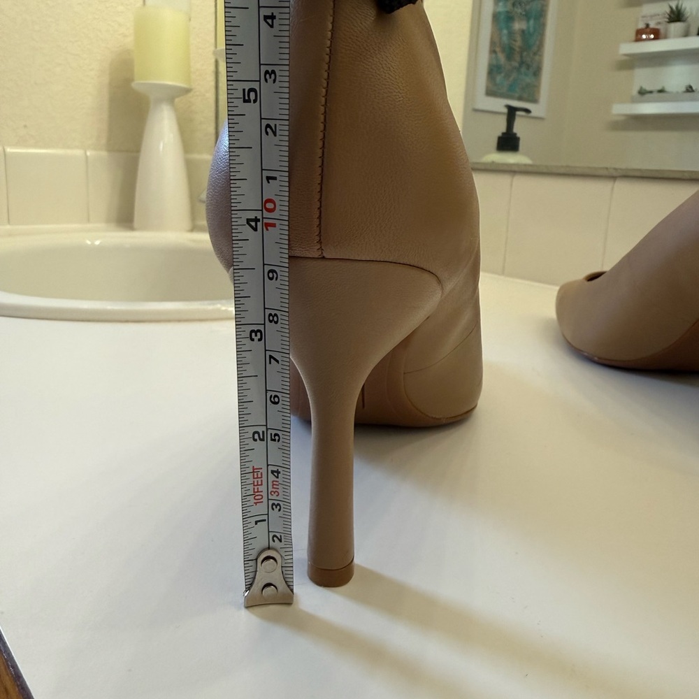Chic Tan Heels by Rack - Picture 7 of 7